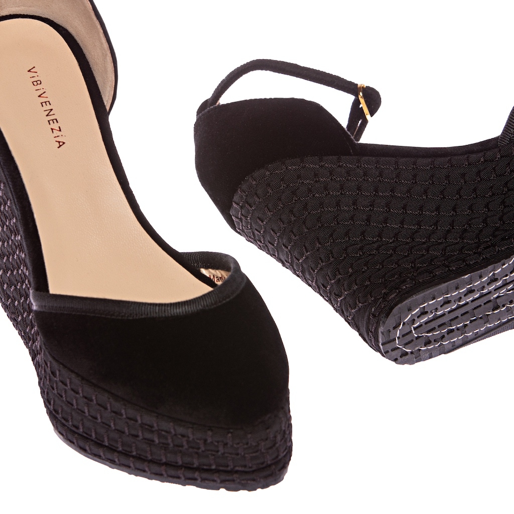 NERO - PLATEAU WEDGES WITH ANKLE LACE
