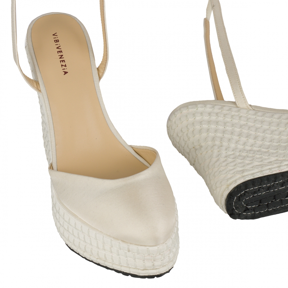 SNOW WHITE - PLATEAU LACES WEDGES