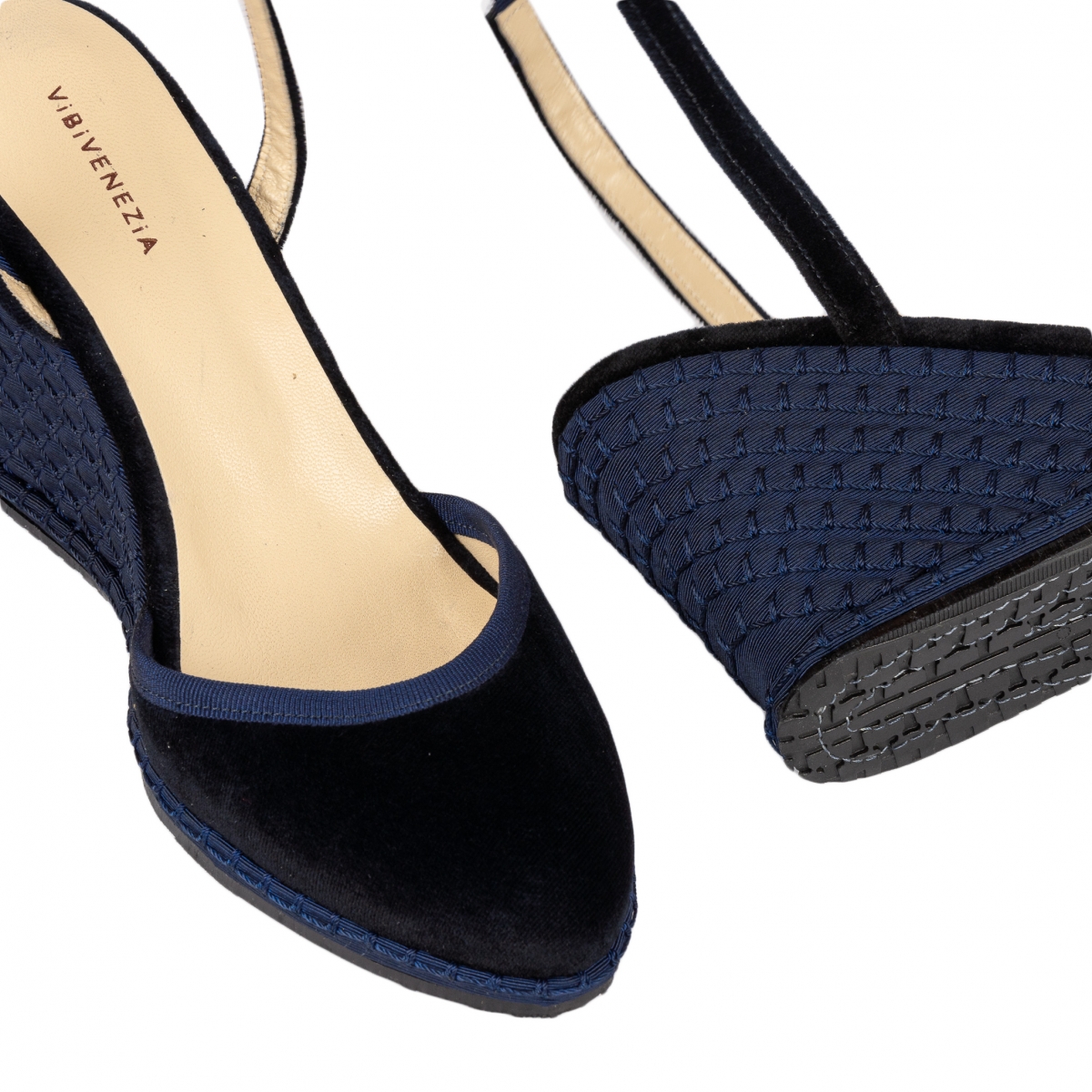 BLU - LACES WEDGES